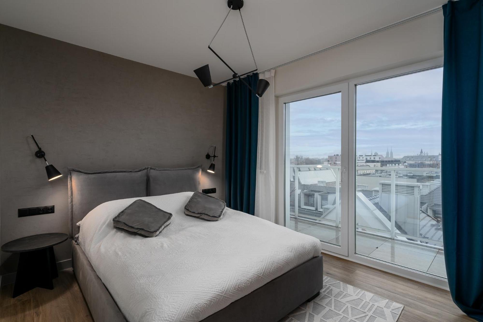 Nice View Apartment, Free Underground Parking, City Square 6 Min Breslavia Esterno foto
